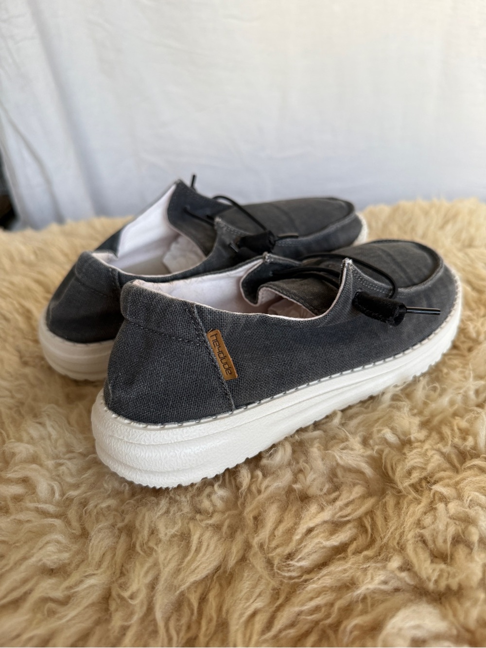 Hey Dude Women's Wendy Chambray Off Black Slip-on Shoes NWOT - Picture 4 of 5